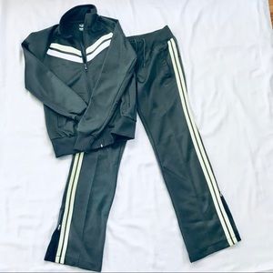 👟Nike 2-piece Track Suit